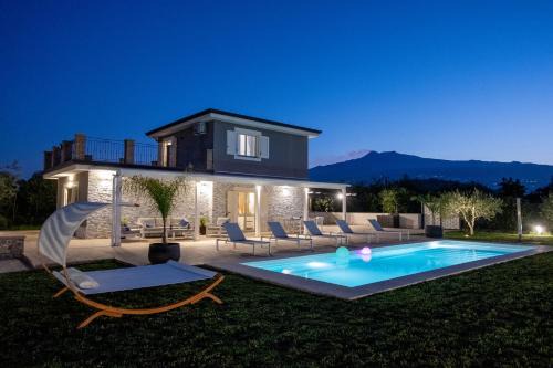Calatabiano Villa | Villa Flara Relais