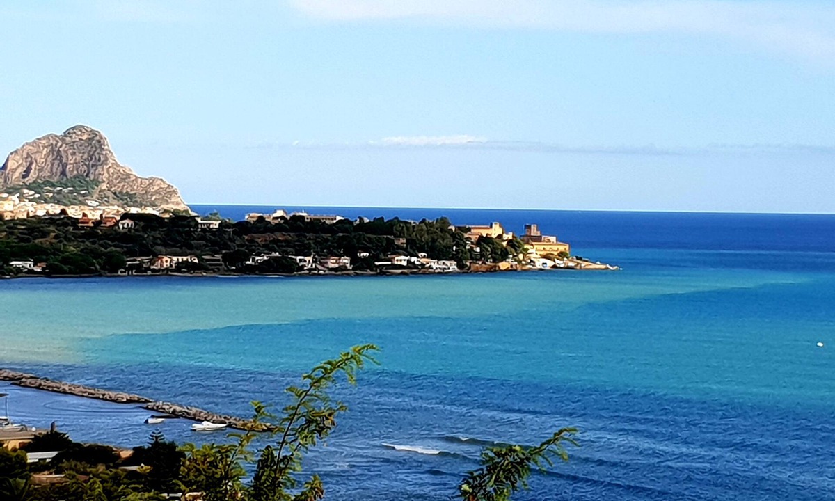 Casteldaccia Villa | Villa Flore at the Avenue