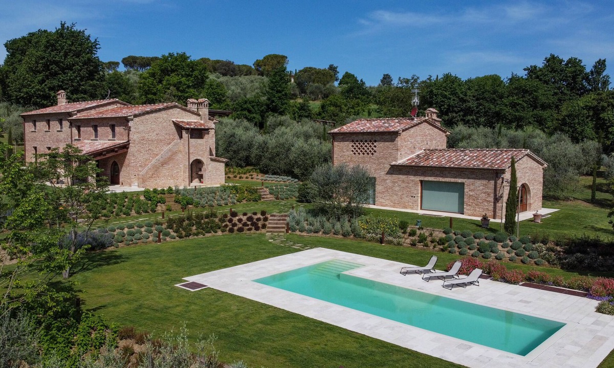 Foiano della Chiana Villa | Villa Fonte Ripa in Tuscany by Fantasia Villas