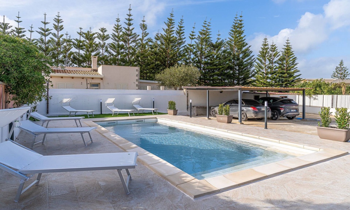 Santa Maria del Focallo Villa | Villa 'Gardenia - Private Pool' with Sea View, Wi-Fi and Air Conditioning