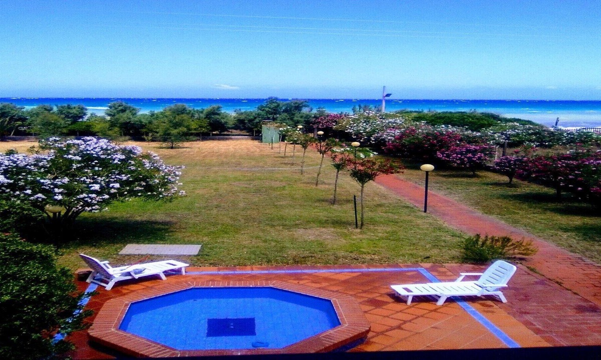 Piane Vecchie Villa | Villa Gelso on the sea.