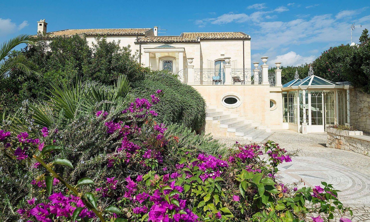 Donnalucata Villa | Villa Gemma with wellness area - My Rental Homes