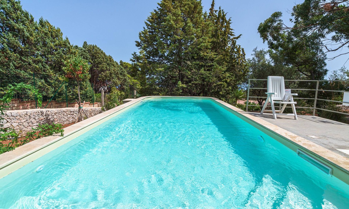 Avola Villa | Villa 'Gli Ulivi' with Sea View, Private Pool and Wi-Fi