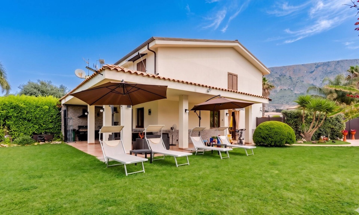 Citta del Mare Villa | Villa Hope a stone's throw from the sea