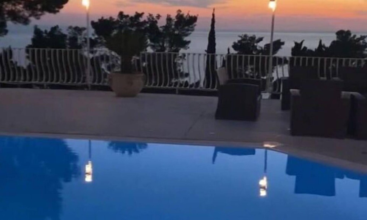 Anacapri Villa | Villa in Anacapri with 8 bedrooms sleeps 16