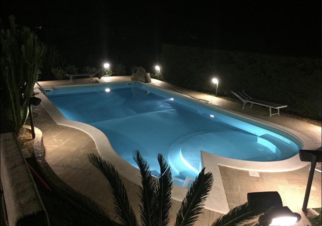 Torre Colonna-sperone Villa | Villa indipendente