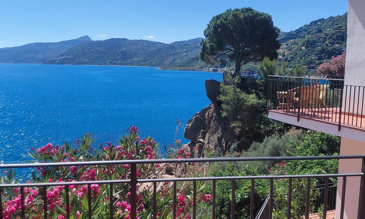 Cefalu Villa | Villa Kalura with Private Beaches & Sea View