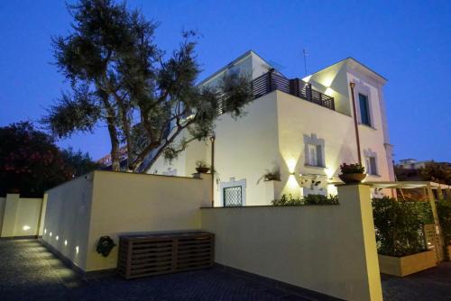 San Giorgio a Cremano Apartment | Villa Klaudia - charming house