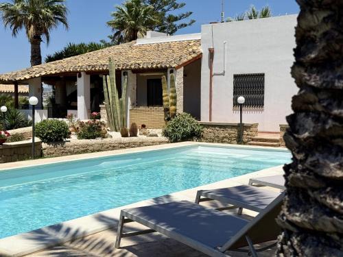 Cava dʼAliga Villa | Villa Lùmea