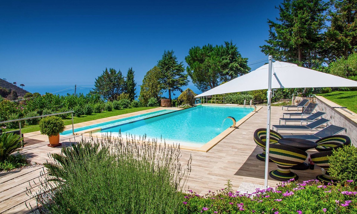 Cefalu Villa | VILLA MARIO 'with pool for 7 persons 4camere bedroom in cefalù, with Wifi