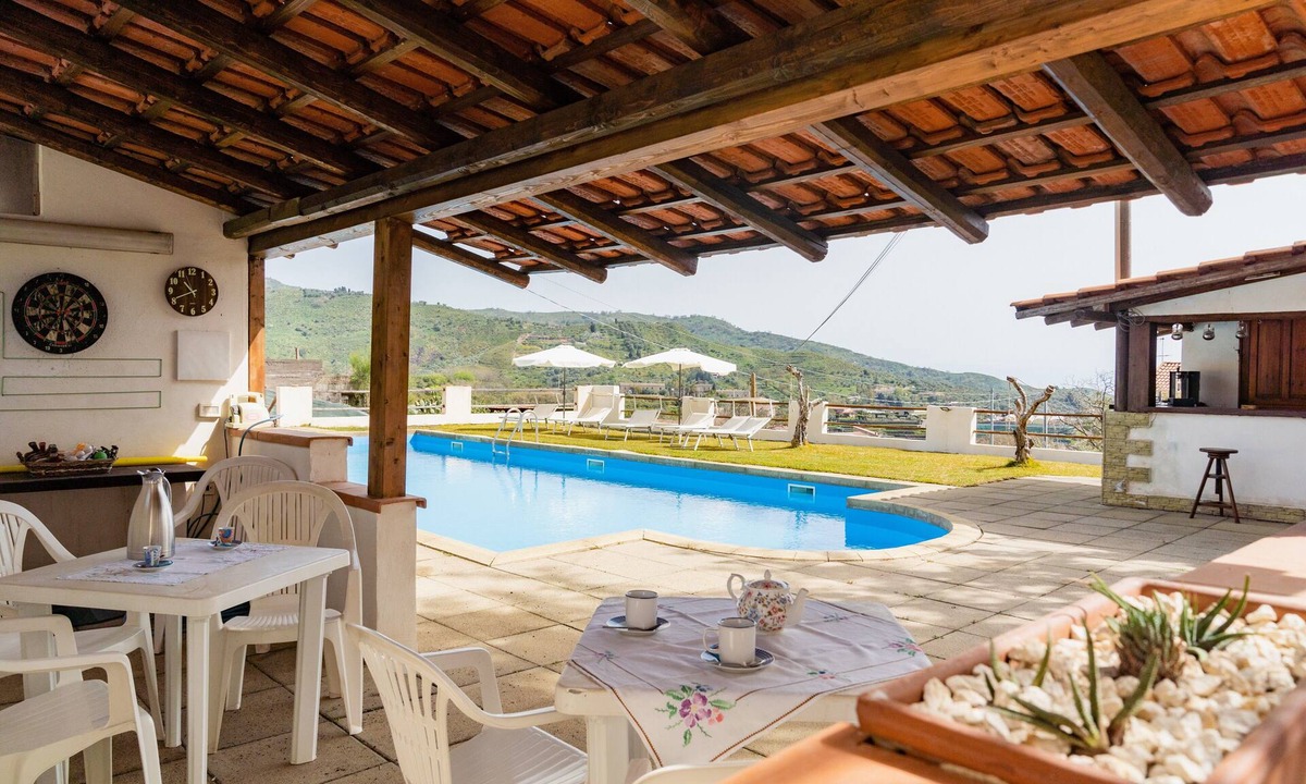 Piedimonte Etneo Villa | Villa "Nel Verde" dell'Etna with Sea View, Pool, Wi-Fi, Terrace and Garden