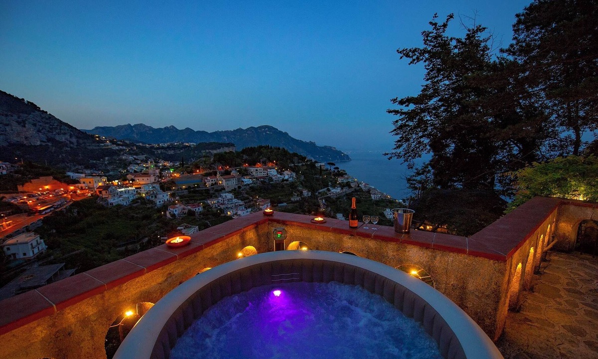 Pogerola Villa | Villa Nina Amalfi relax and luxury with hydromassage pool.