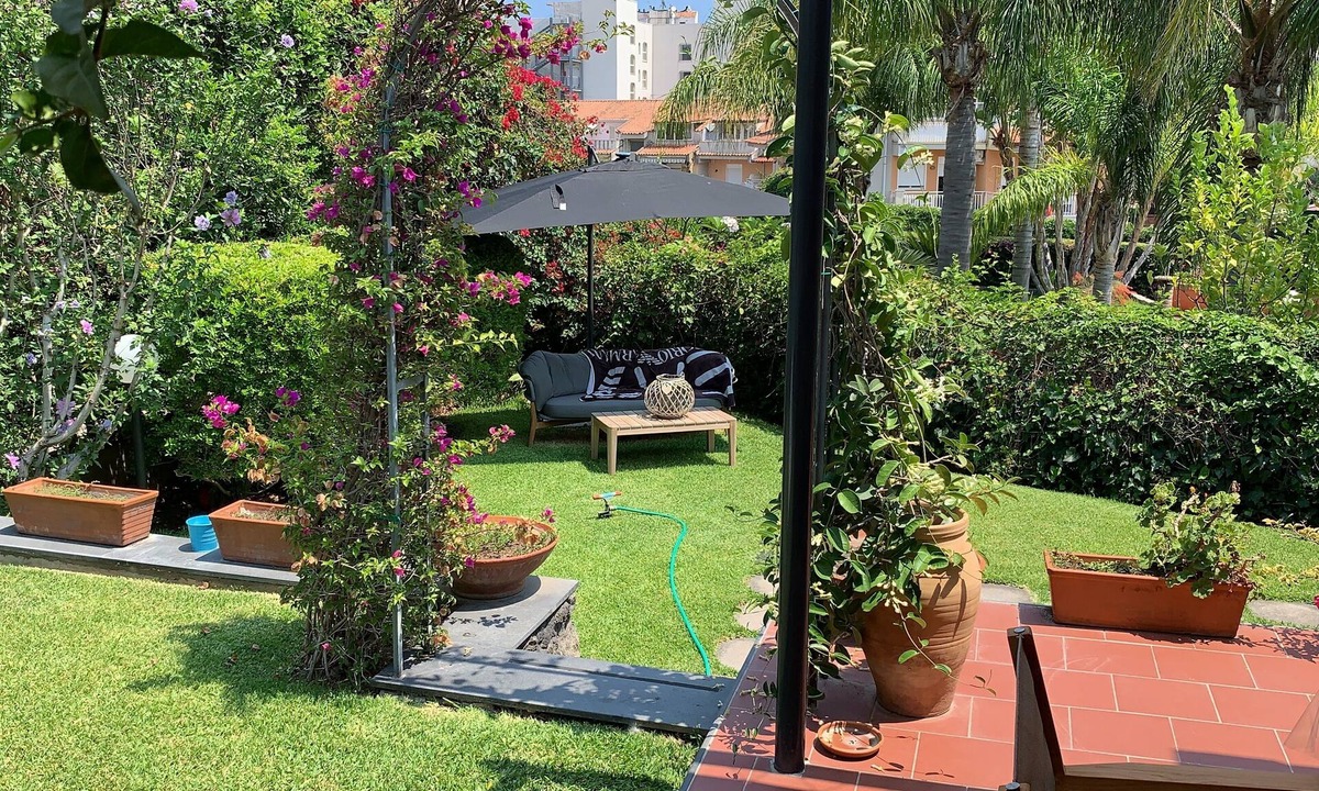 Giardini Naxos Villa | Villa Oblo 'Garden and Pool - Recanati - Taormina
