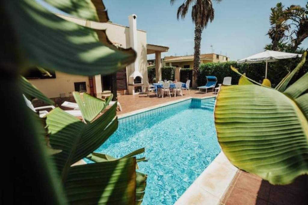 Tre Fontane Villa | Villa Pino with exclusive private pool only 50m from the beach
