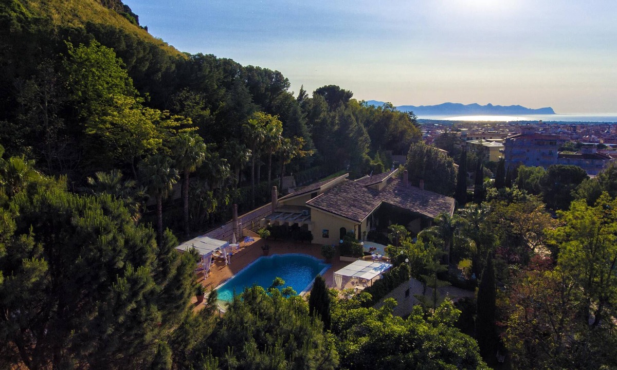 Partinico Villa | Villa Regina Di Sicilia - Partinico