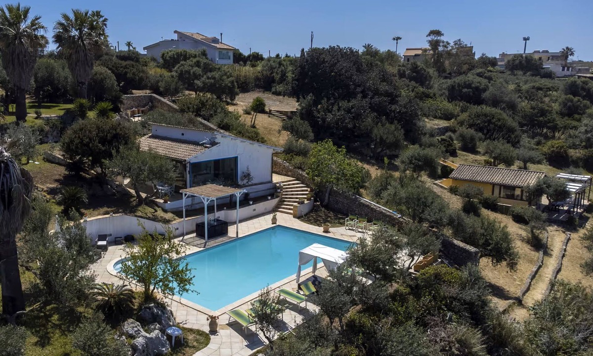 Marsala Villa | Villa retreat with mesmerizing sea view