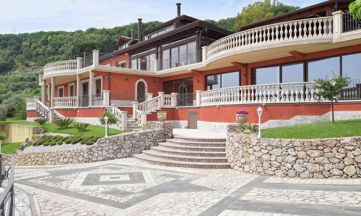 Gioiosa Marea Villa | Villa 'Rosaria Relax E Spa' with Sea View, Wi-Fi and Air Conditioning
