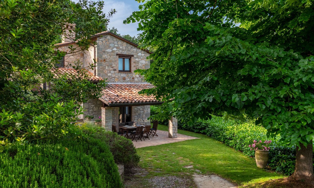 Todi Villa | Villa Rosaspina from 1700's. Private pool, Air-conditioning, Jacuzzi, DSL/Wi-Fi