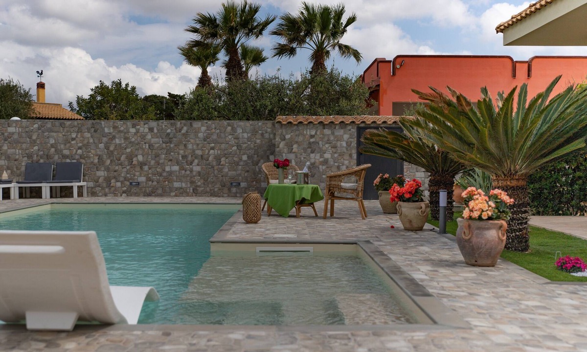 Santa Maria del Focallo Villa | Villa "Sonia" with Sea View, Pool and Wi-Fi