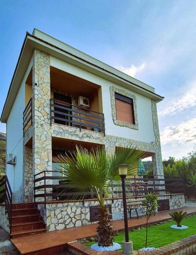 Torre Colonna-sperone Villa | Villa San Lorenzo Sicily