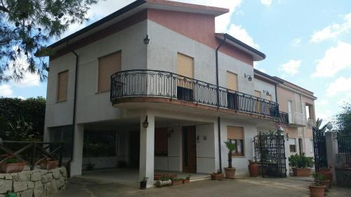 Salemi House | Villa Sofia San Ciro 401