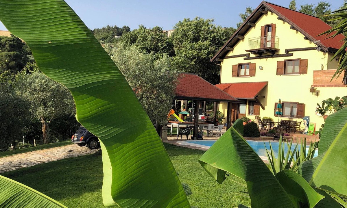 Fragneto Monforte Villa | Villa surrounded by nature, ideally for a relaxing vacation