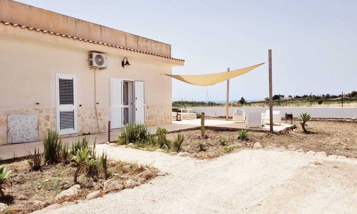Montallegro House | Villa surrounded by nature 5 minutes from the Torre Salsa Nature Reserve
