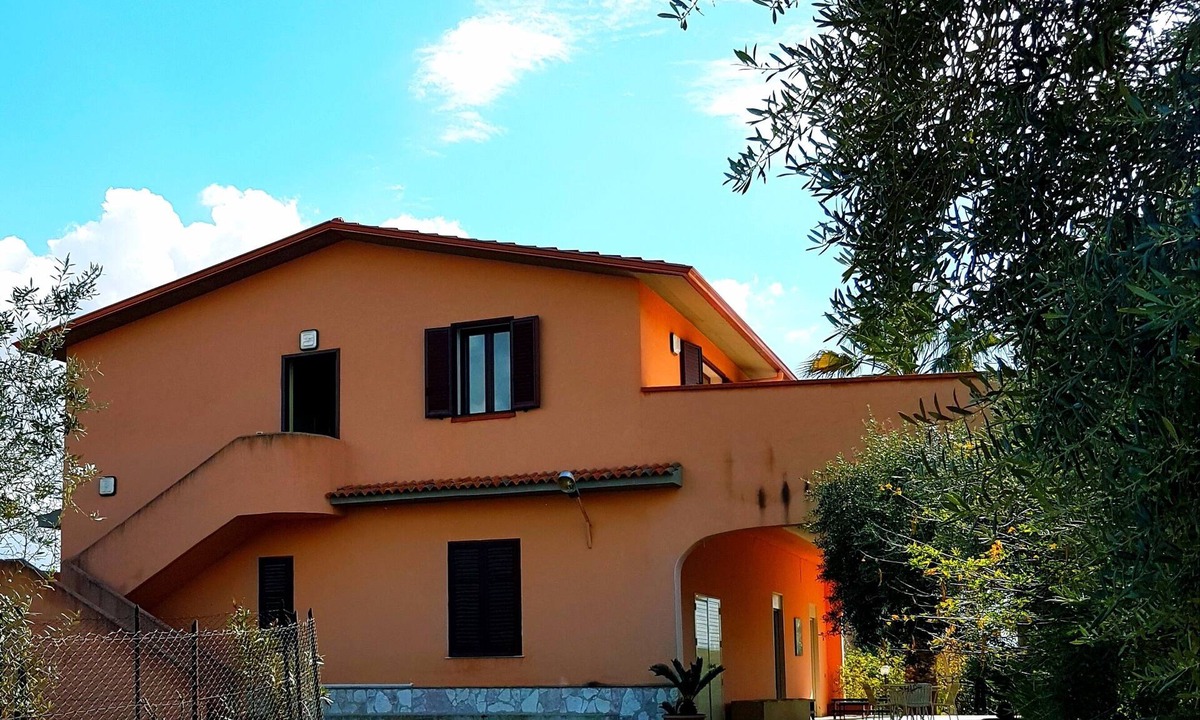 Trappeto Villa | VILLA VACATION HOME IN "TROPICAL OASIS" - FIRST FLOOR