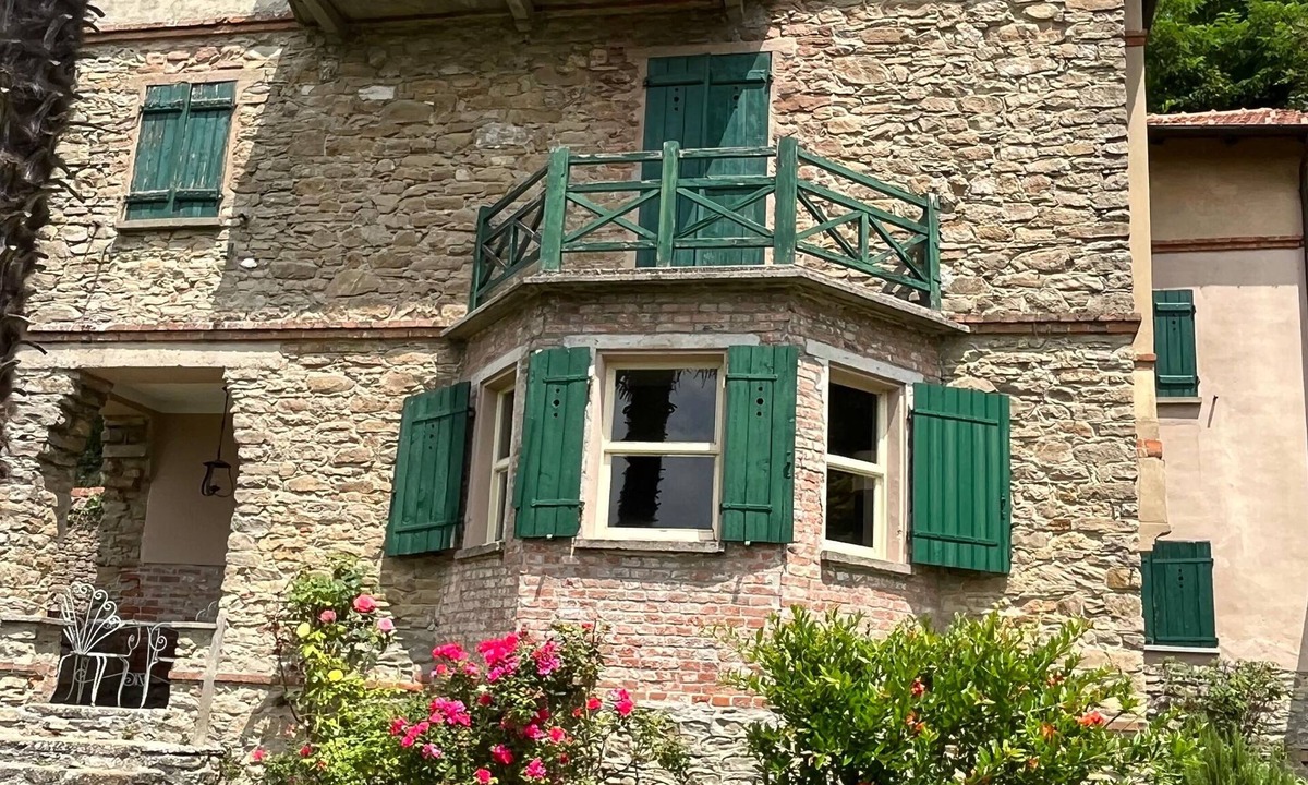 Bossolasco Villa | Villa with garden and pool. Unmissable view of the Langhe 200m from the village.