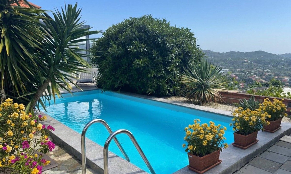 Poggi Villa | Villa with pool and terrace sea view | V02