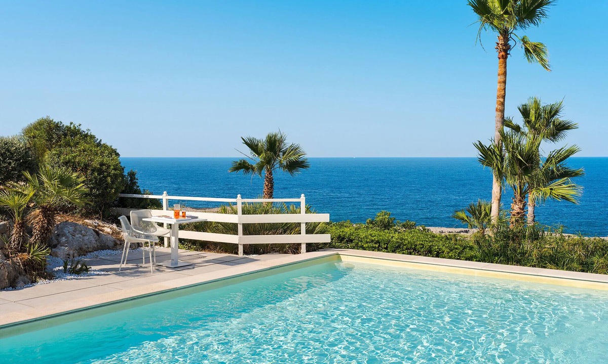 Syracuse Villa | Villa with pool, sea front location , Plemmirio, DiCasaInSIcilia