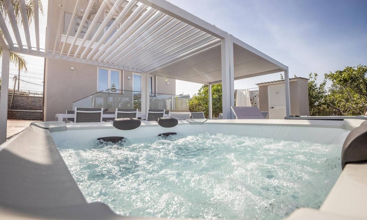 Altavilla Milicia Villa | Villa 'Zefira Sole' with Sea View, Wi-Fi and Air Conditioning