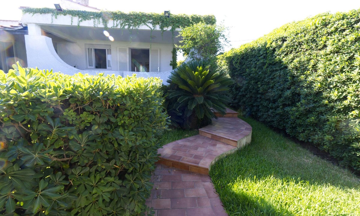 Fontane Bianche Villa | Villetta Blu sul Mare a Fontane Bianche by Wonderful Italy