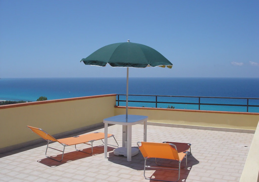 Marina di Zambrone Apartment | Vista la mare, Marina di Zambrone, nr Tropea.