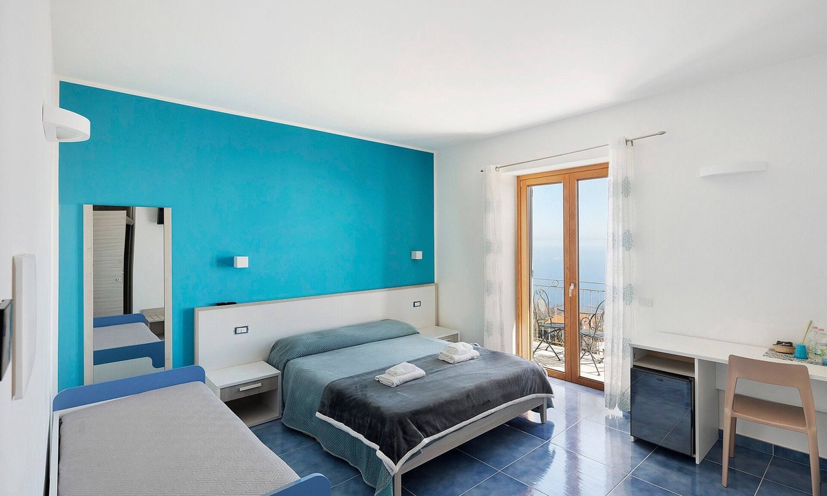 San Lazzaro Apartment | 'Volare Sea View Room' with Sea View, Wi-Fi and Air Conditioning