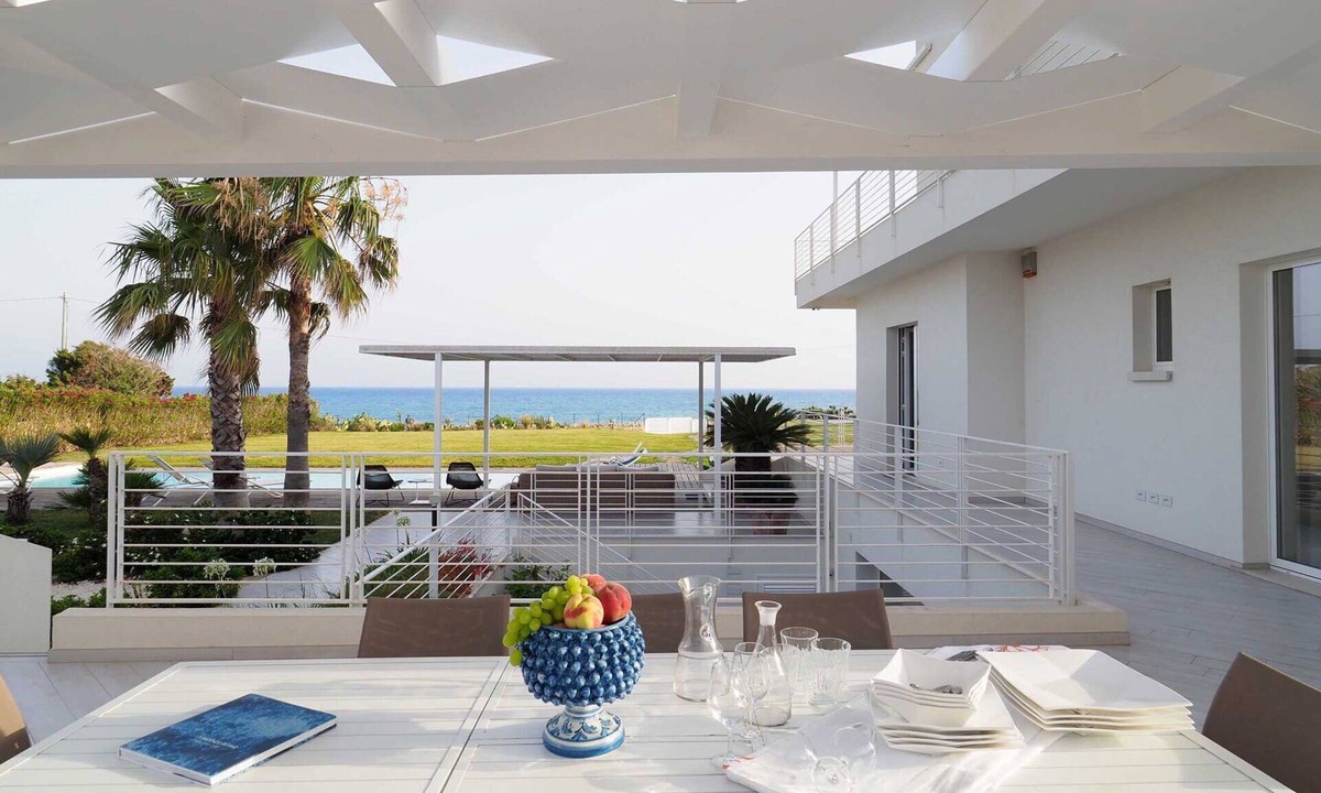 Marina di Modica Villa | Wonderful private villa with WIFI, A/C, sauna, hot tub, private pool, TV, patio and panoramic view