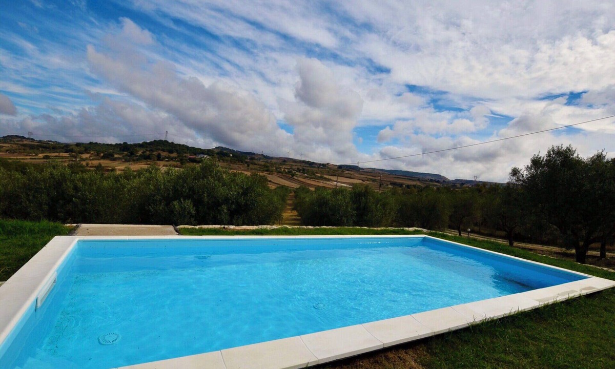 Monterosso Almo Villa | Wonderful private villa for 8 guests with WIFI, hot tub, private pool, A/C, TV and terrace