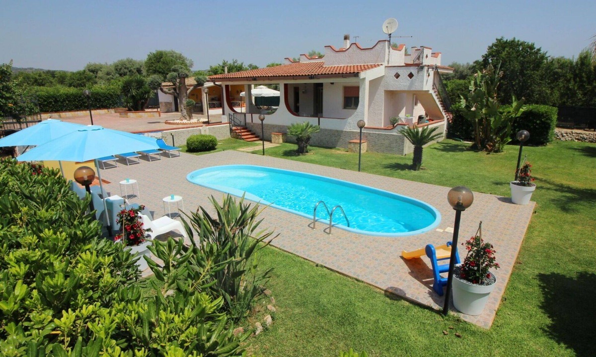 Syracuse Villa | Wonderful private villa for 5 guests with private pool, A/C, WIFI, TV, terrace and pets allowed