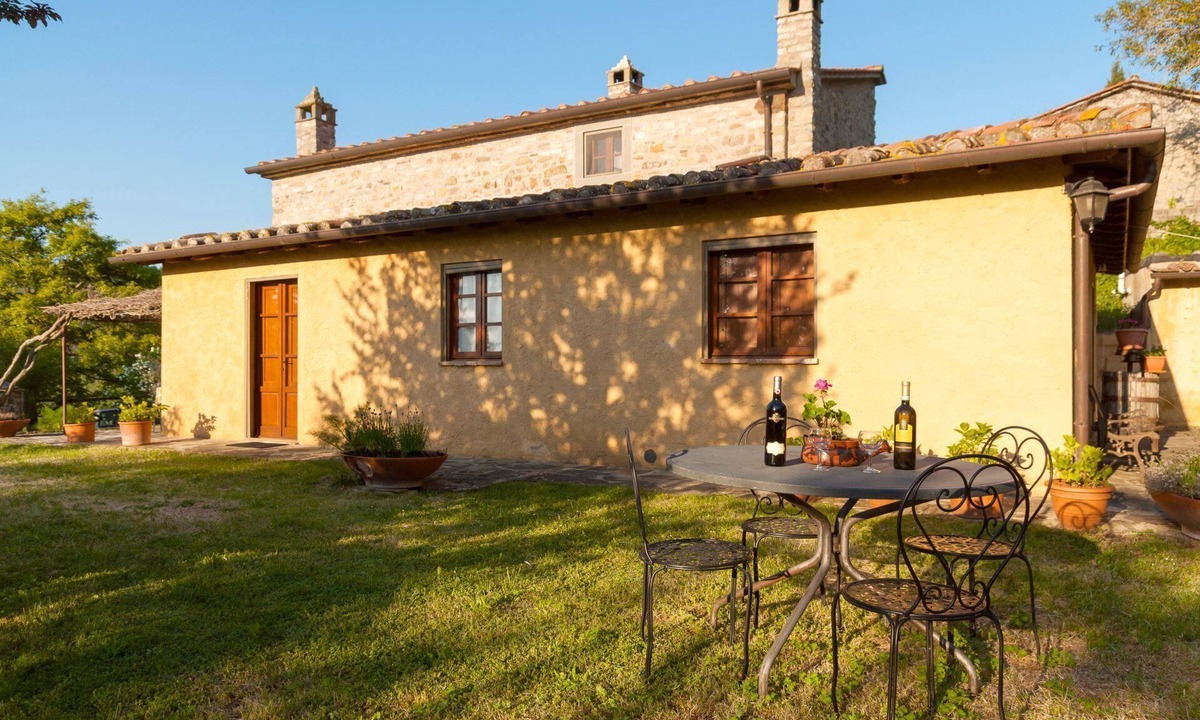 Cortona Villa | Wonderful private villa for 9 people with private pool, WIFI, TV, veranda and pets allowed