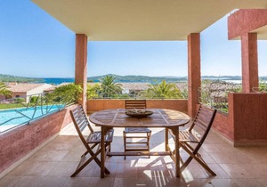 1 Bedroom Seaview Apartment with Large Swimming Pool