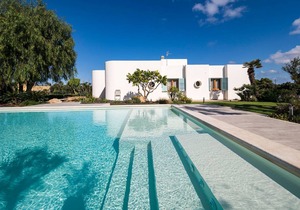 360 m² Villa ∙ 7 bedrooms ∙ 14 guests