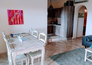 Boutique Seaview Apartment with large pool and private garden.