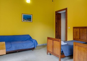 Traditional Holiday Home in Nicotera Marina with Garden