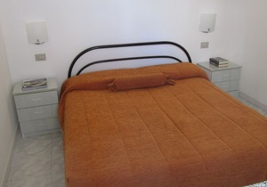 Two-room apartment 4 places close to the sea in Baia Verde