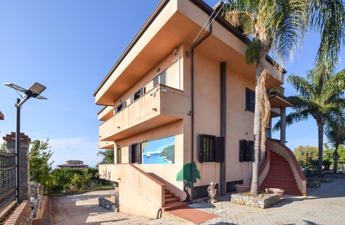 San Nicolo Apartment | 1 bedroom cozy apartment in Ricadi