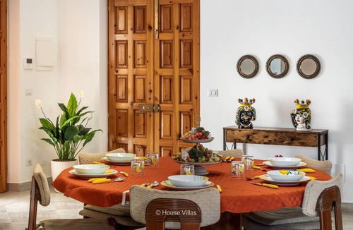 Syracuse Villa | 140 m² Villa ∙ 3 bedrooms ∙ 8 guests