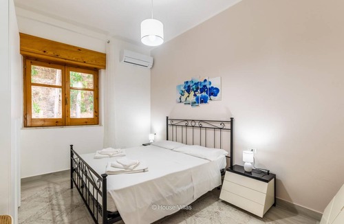 Syracuse Villa | 140 m² Villa ∙ 3 bedrooms ∙ 8 guests