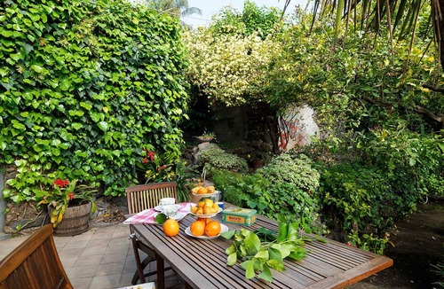 Viagrande House | 19th Century House with Gardens, Sea View and Wifi, in Viscalori village