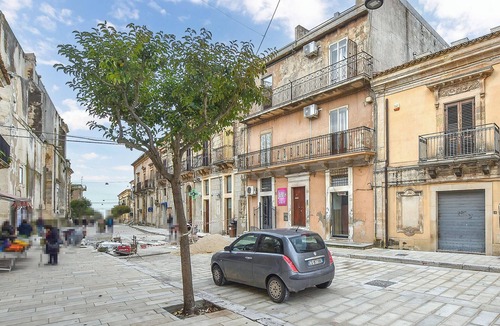 Chiaramonte Gulfi Apartment | 2 bedroom awesome apartment in Chiaramonte Gulfi