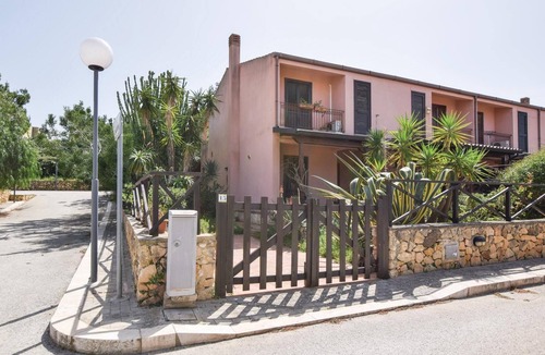 Custonaci House | 2 bedroom beach front home in Cornino (TP)